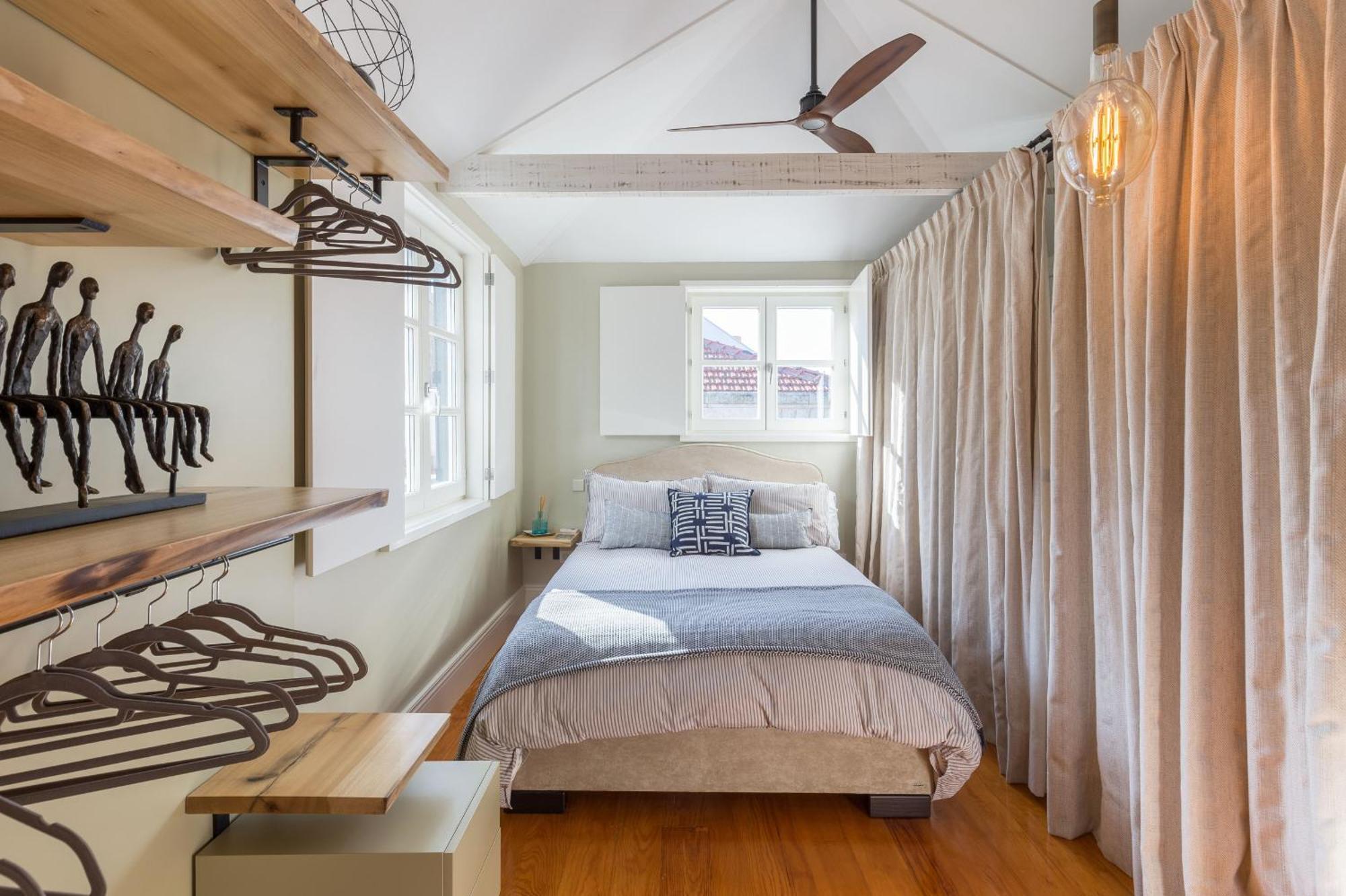 Stylish Downtown Duplex 2br Walk Everywhere! Apartamento Porto